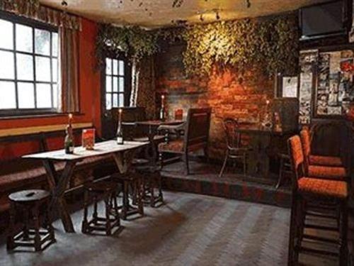 The Lamb Inn Marlborough Exterior photo
